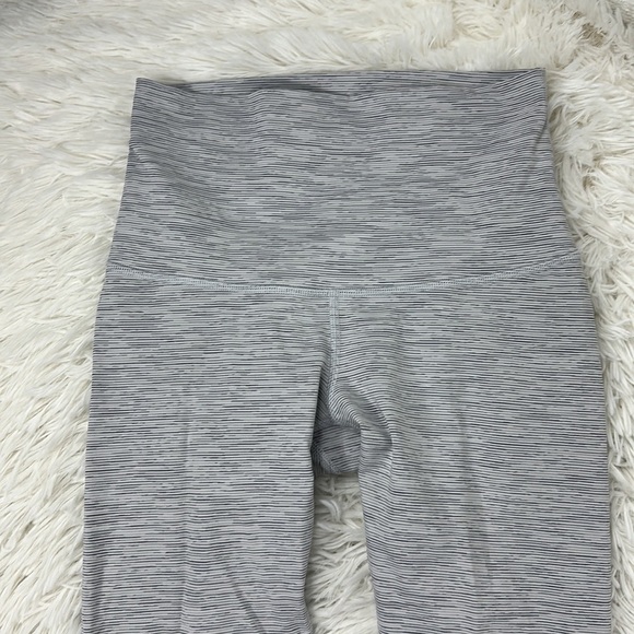 🔥$SALE$🔥 Lululemon Wunder Under Crop *Scallop 23" Wee Are From Space - Picture 2 of 6